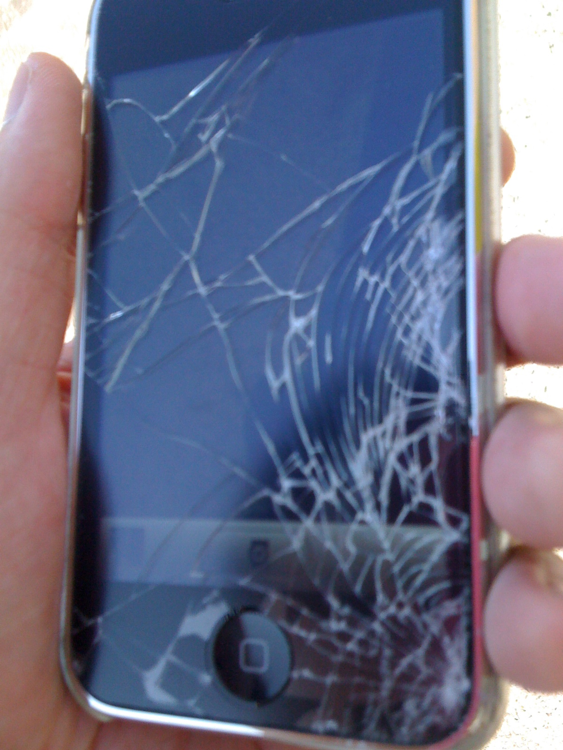 iPhone3Gのガラス破損